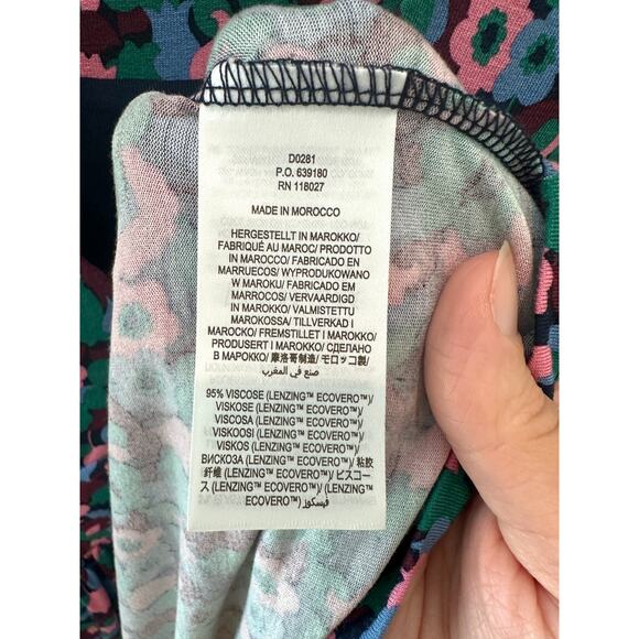 BODEN | Floral Midi Dress Puff Sleeve Knit V-Neck Cutout |  Size 8P - Picture 7 of 8